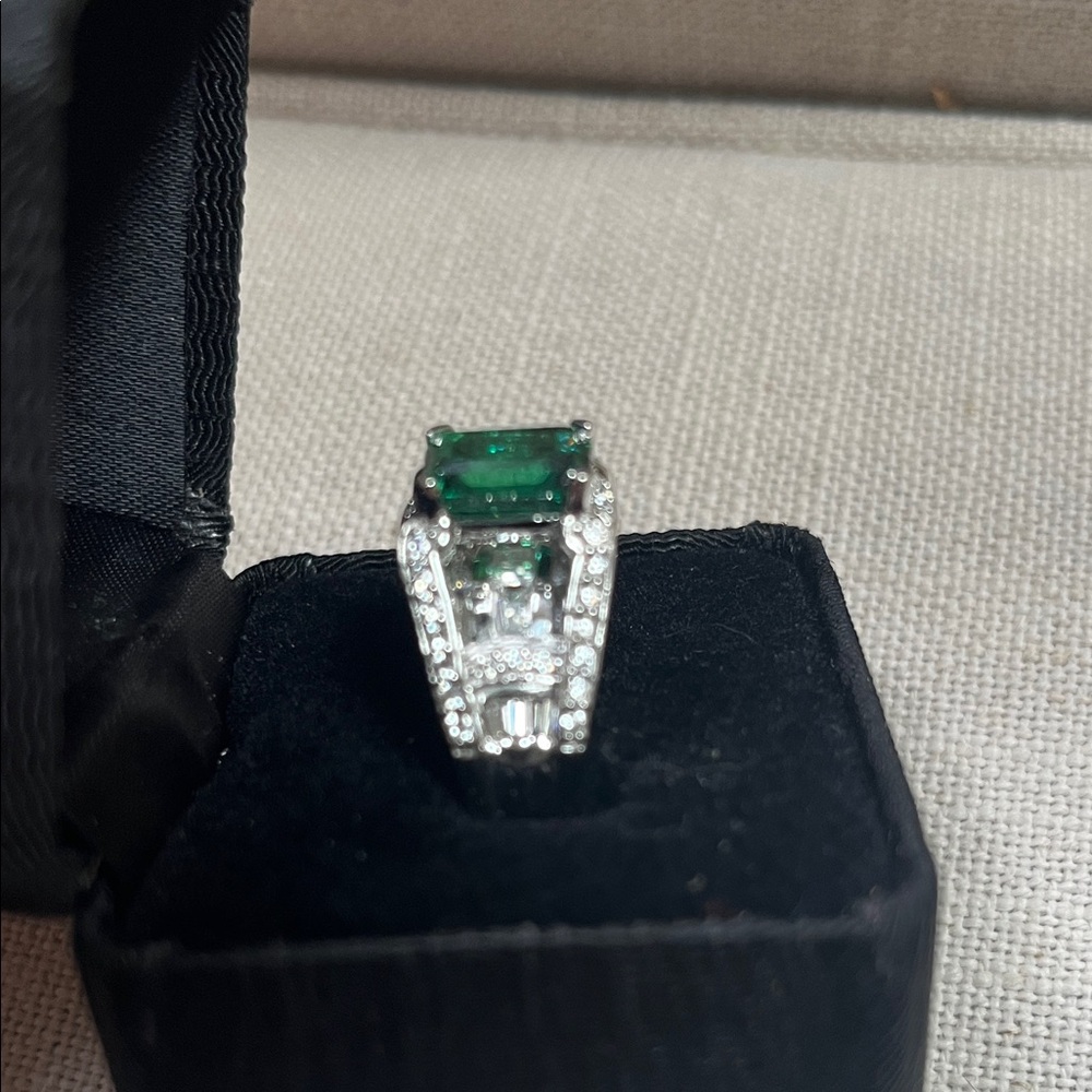 Victoria Wieck 925 Silver Ring with Emerald Green Gemstone Size 8 - Picture 6 of 11